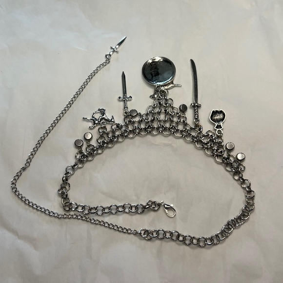 The Hound Sandor Clegane Handmade Chainmail Character Necklace Game of Thrones - Picture 14 of 15